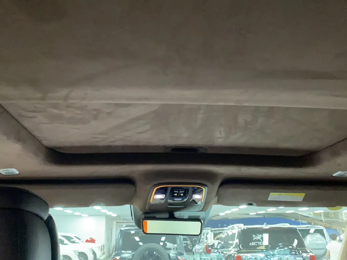 2024 Tank 700 3.0T 360HP V6 9AT PHEV 37.1KWH,autocango,china used car exporter,china ev exporter,chinese used car exporter,chinese used ev exporter