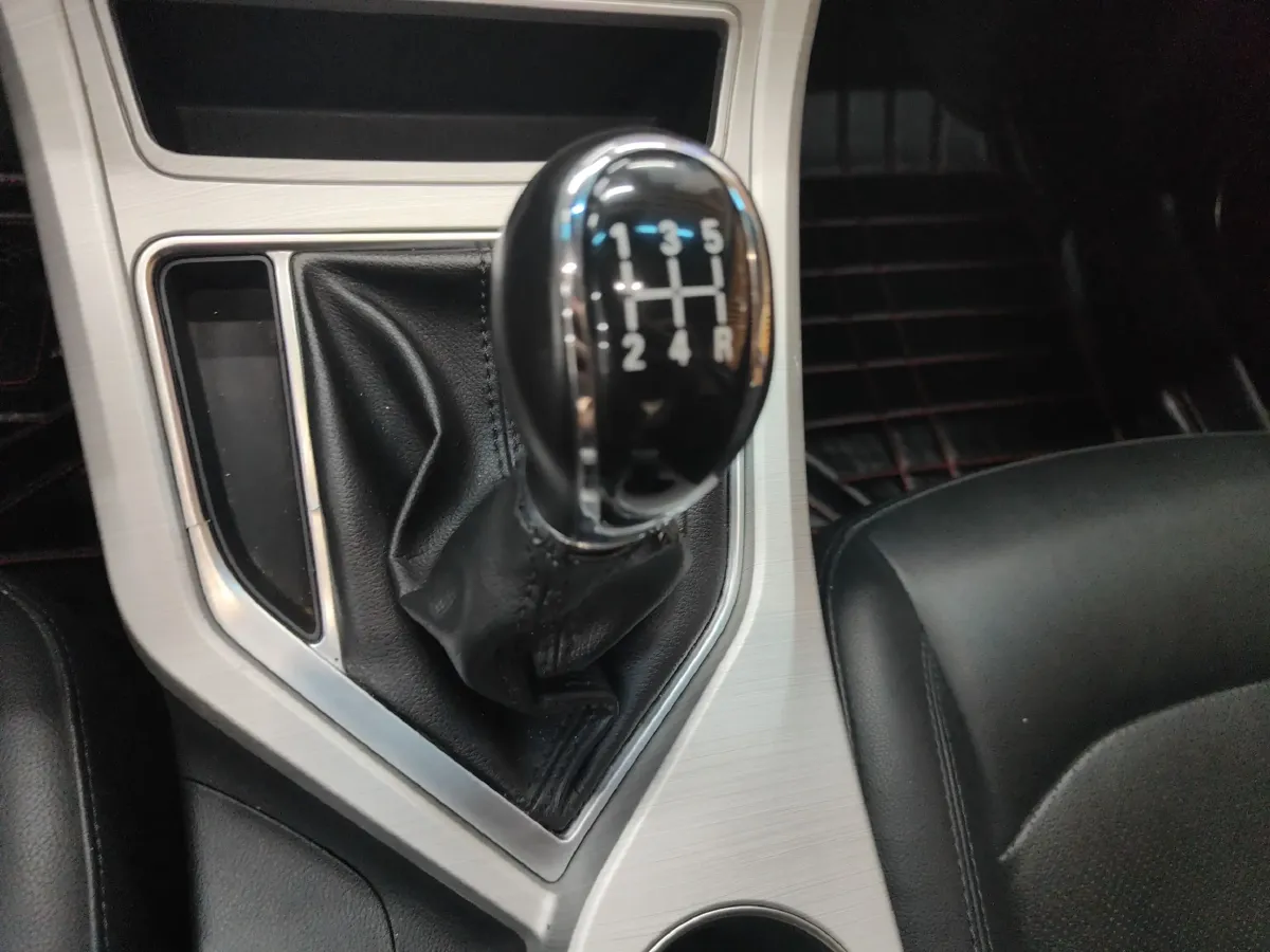 2018 Geely Vision 1.5L 109HP L4 5MT,autocango,china used car exporter,china ev exporter,chinese used car exporter,chinese used ev exporter