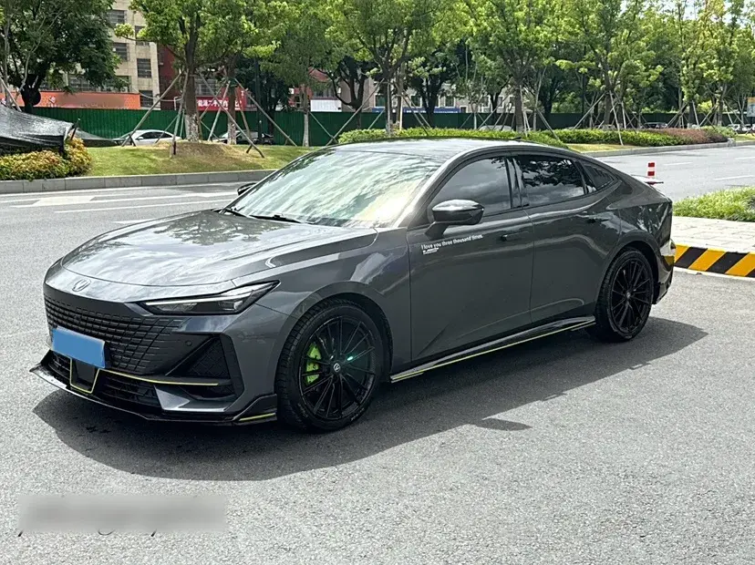 2022 ChangAn UNI-V 1.5T 188HP L4 7DCT