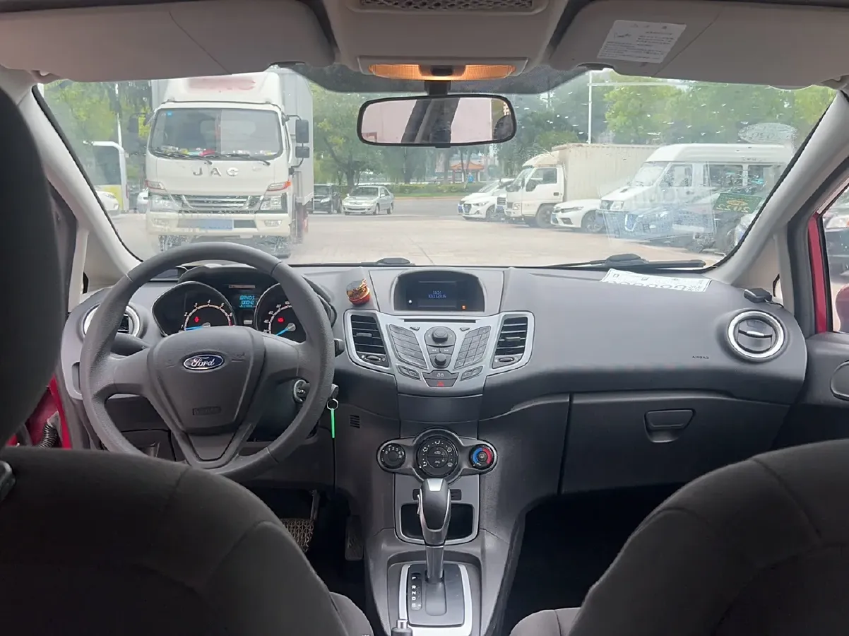 2013 Ford Fiesta 1.5L 110HP L4 6DCT,autocango,china used car exporter,china ev exporter,chinese used car exporter,chinese used ev exporter