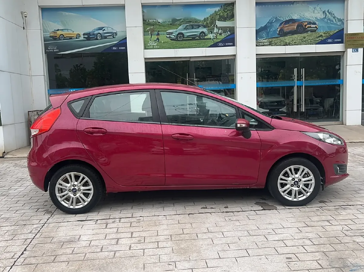2013 Ford Fiesta 1.5L 110HP L4 6DCT,autocango,china used car exporter,china ev exporter,chinese used car exporter,chinese used ev exporter
