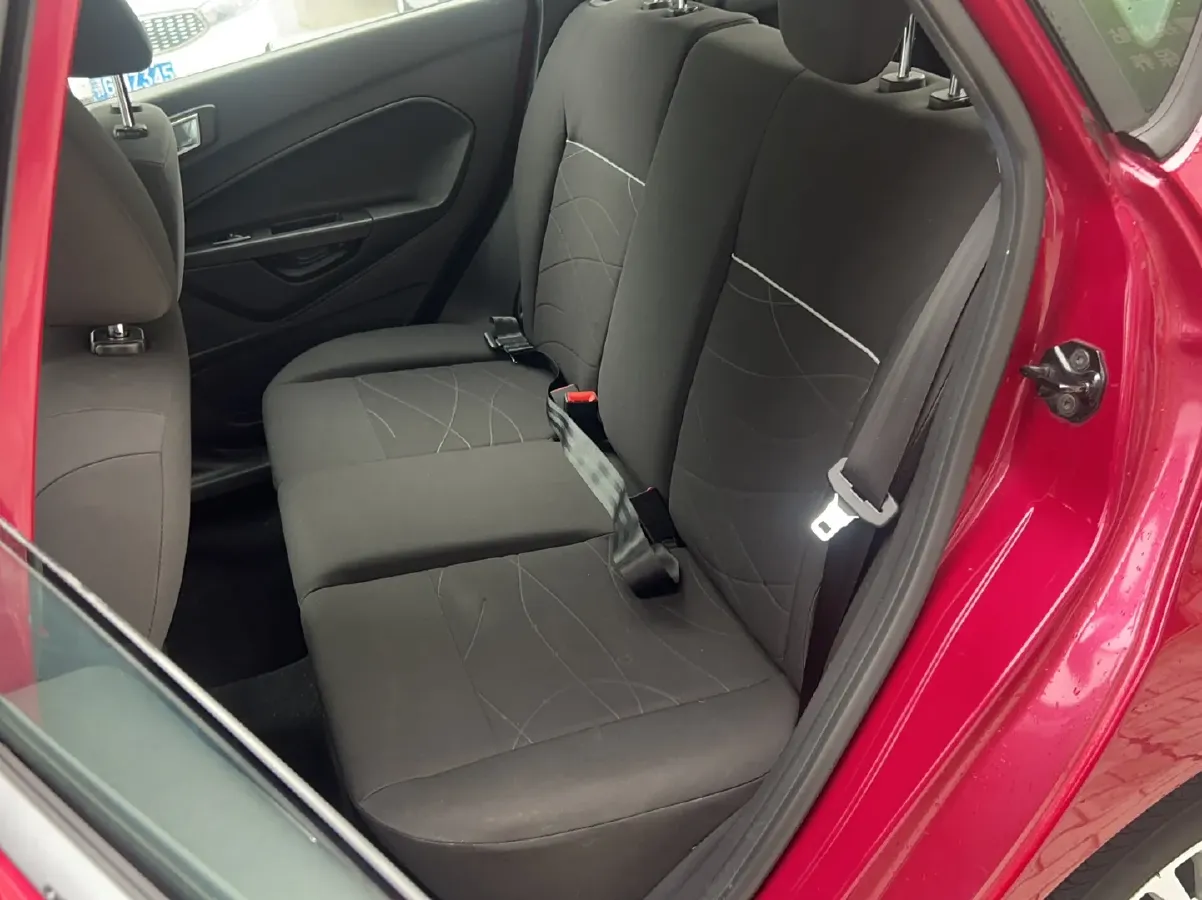 2013 Ford Fiesta 1.5L 110HP L4 6DCT,autocango,china used car exporter,china ev exporter,chinese used car exporter,chinese used ev exporter