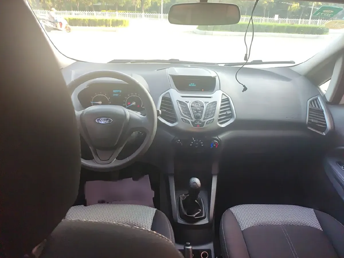 2017 Ford EcoSport 1.5L 110HP L4 5MT,autocango,china used car exporter,china ev exporter,chinese used car exporter,chinese used ev exporter