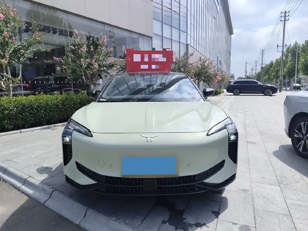 2024 HongQi EH7 BEV 85KWH,autocango,china used car exporter,china ev exporter,chinese used car exporter,chinese used ev exporter