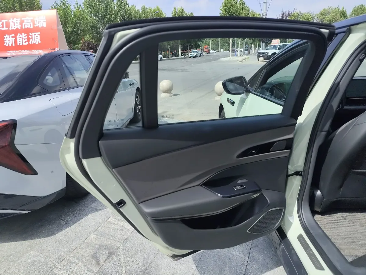 2024 HongQi EH7 BEV 85KWH,autocango,china used car exporter,china ev exporter,chinese used car exporter,chinese used ev exporter