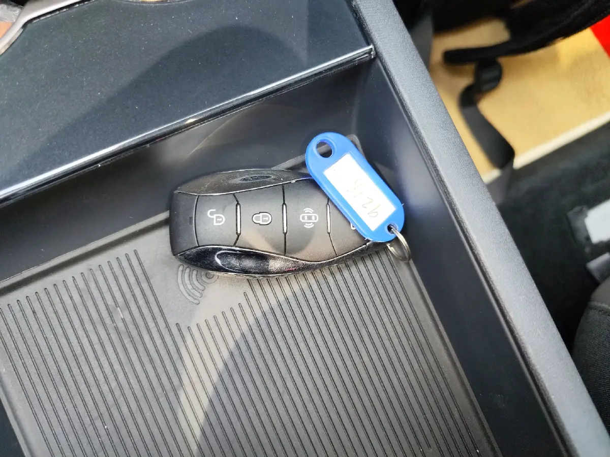 2024 HongQi EH7 BEV 85KWH,autocango,china used car exporter,china ev exporter,chinese used car exporter,chinese used ev exporter