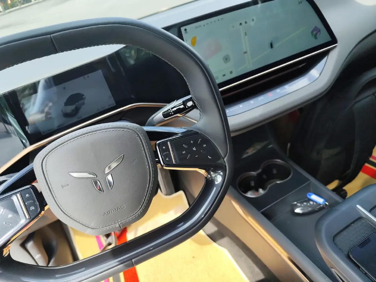 2024 HongQi EH7 BEV 85KWH,autocango,china used car exporter,china ev exporter,chinese used car exporter,chinese used ev exporter