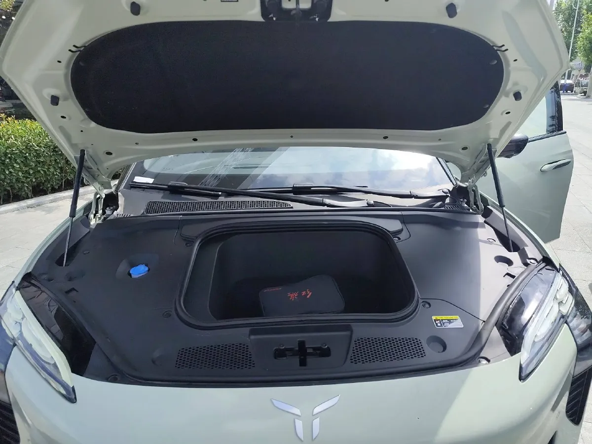 2024 HongQi EH7 BEV 85KWH,autocango,china used car exporter,china ev exporter,chinese used car exporter,chinese used ev exporter