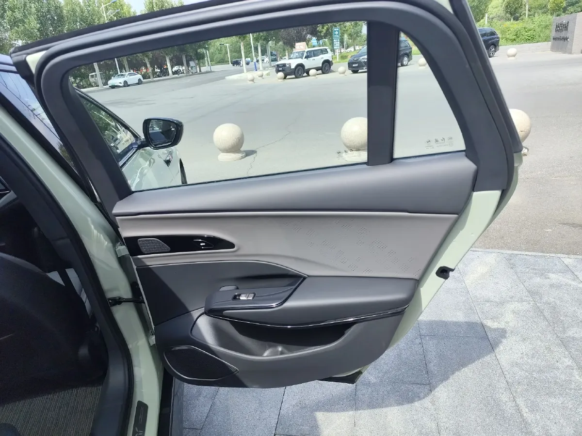 2024 HongQi EH7 BEV 85KWH,autocango,china used car exporter,china ev exporter,chinese used car exporter,chinese used ev exporter