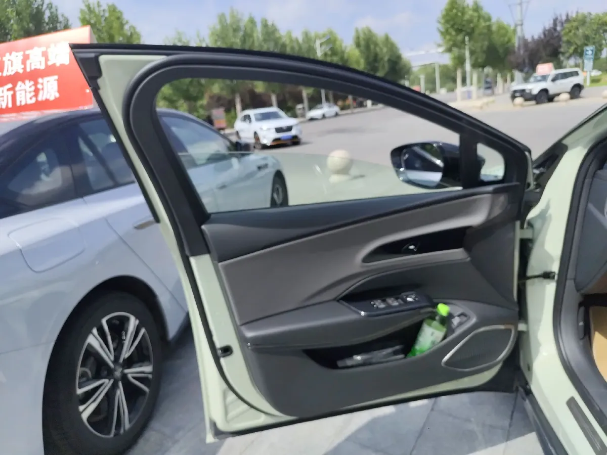 2024 HongQi EH7 BEV 85KWH,autocango,china used car exporter,china ev exporter,chinese used car exporter,chinese used ev exporter