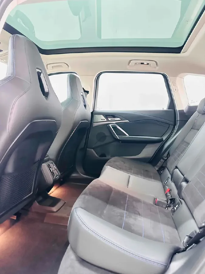 2023 BMW iX1 BEV 66.45KWH,autocango,china used car exporter,china ev exporter,chinese used car exporter,chinese used ev exporter