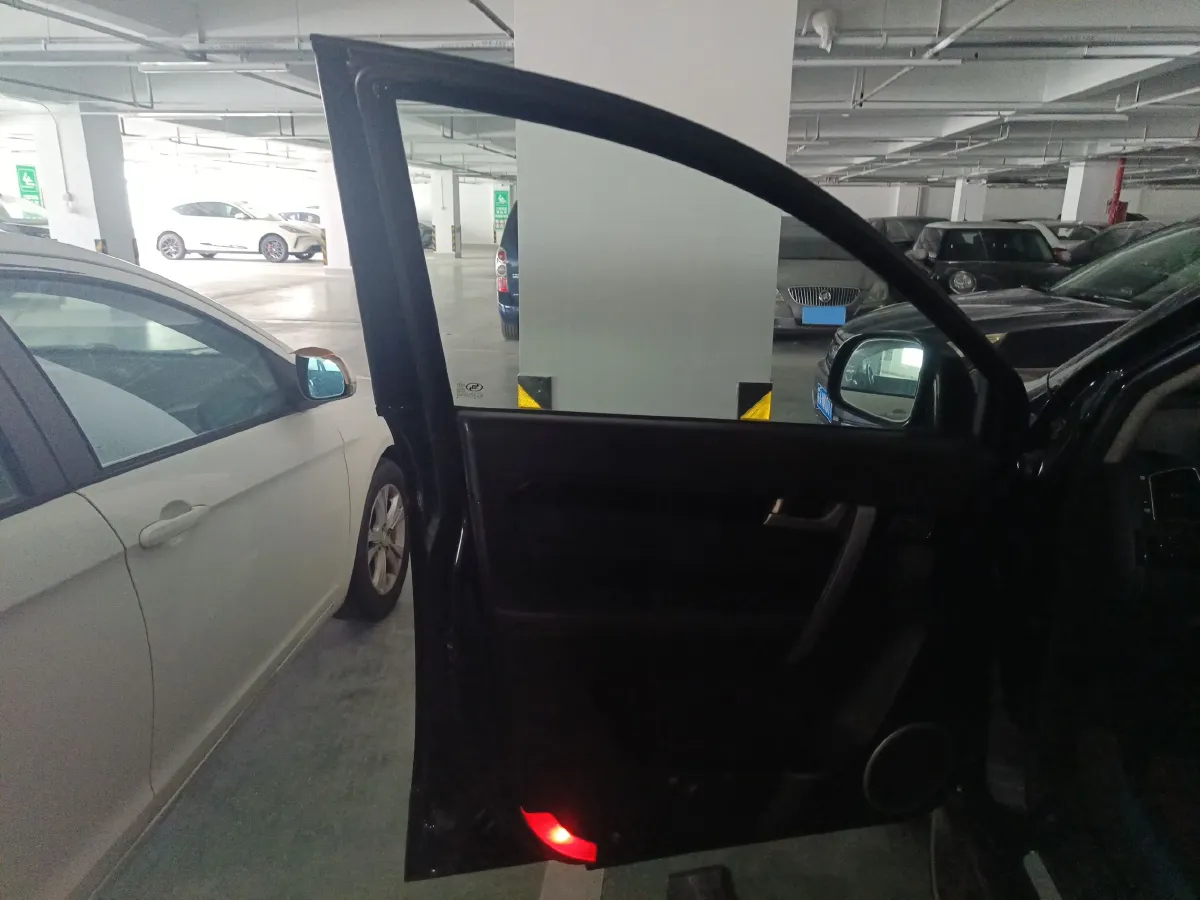 2015 Chevrolet Captiva 2.4L 167HP L4 6AT,autocango,china used car exporter,china ev exporter,chinese used car exporter,chinese used ev exporter