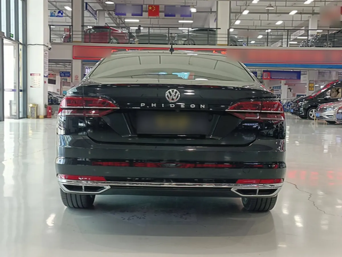 2018 Volkswagen Phideon 2.0T 224HP L4 7DCT,autocango,china used car exporter,china ev exporter,chinese used car exporter,chinese used ev exporter