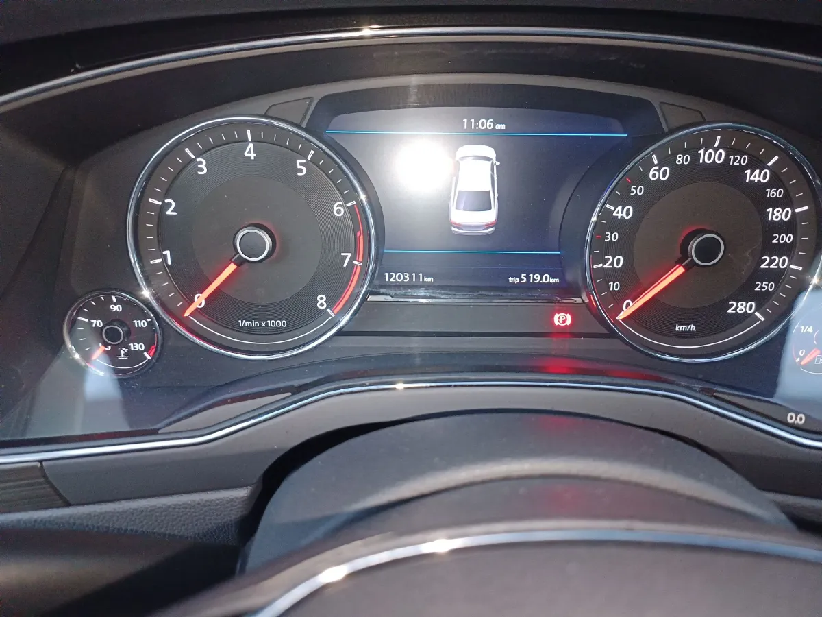 2018 Volkswagen Phideon 2.0T 224HP L4 7DCT,autocango,china used car exporter,china ev exporter,chinese used car exporter,chinese used ev exporter