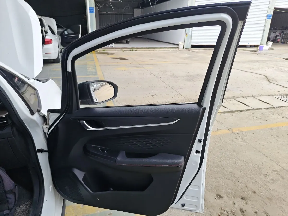 2021 Geely Vision X3 1.5L 109HP L4 CVT,autocango,china used car exporter,china ev exporter,chinese used car exporter,chinese used ev exporter