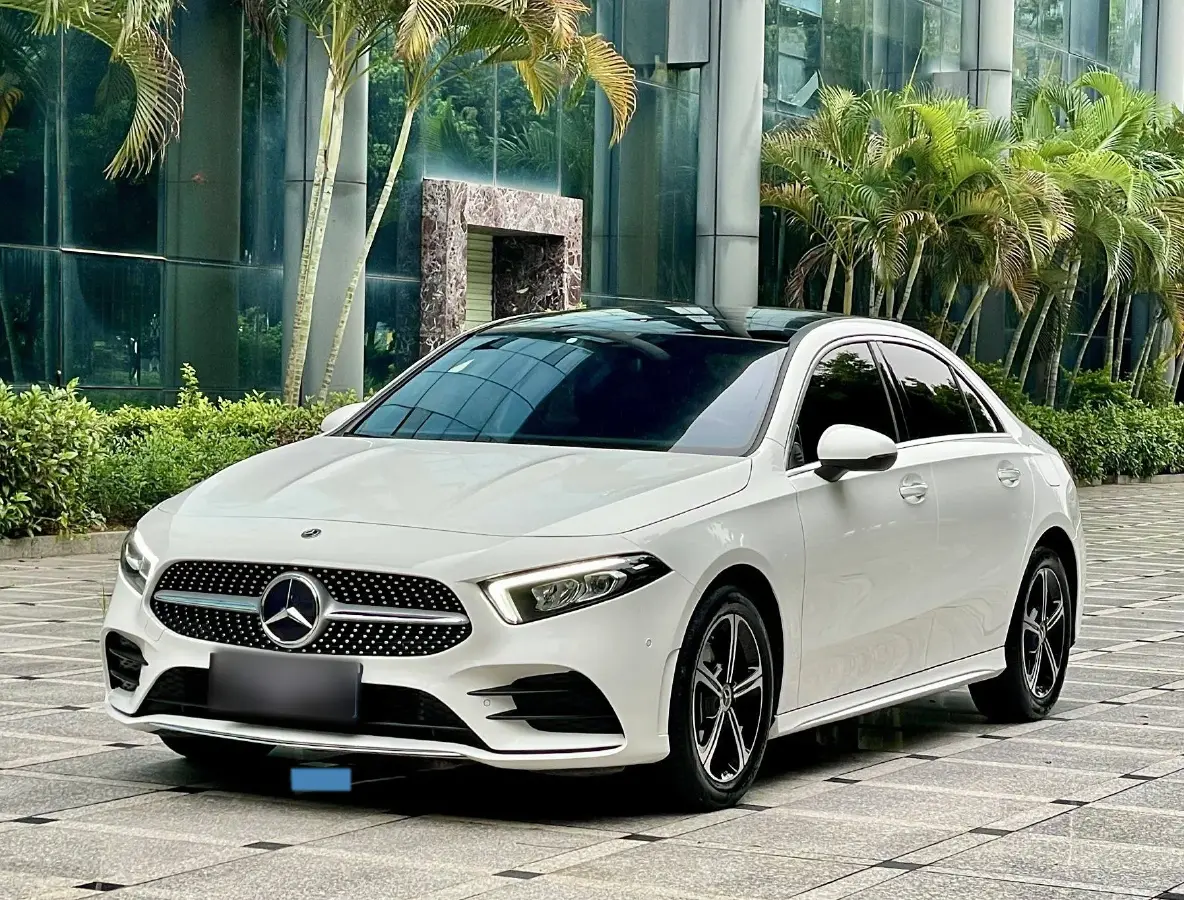 2022 Mercedes-Benz A Class 1.3T 163HP L4 7DCT