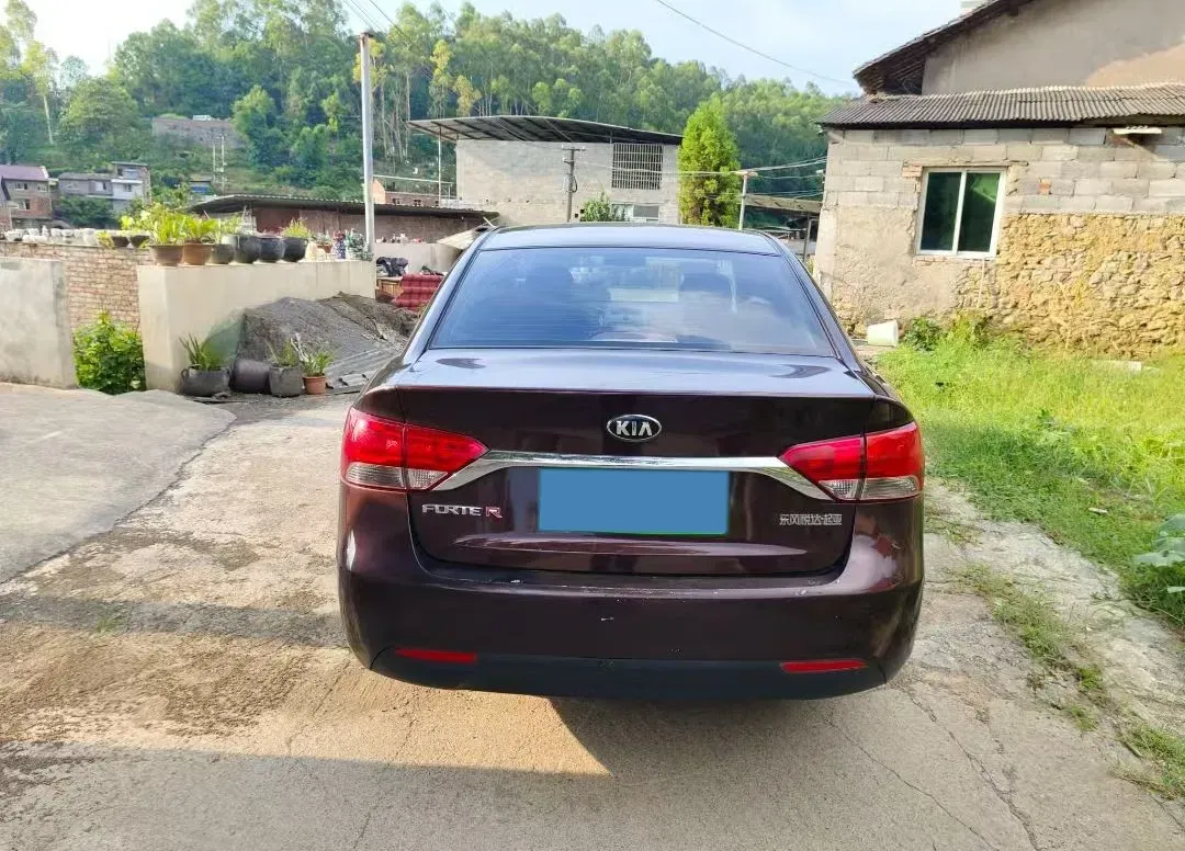 2014 Kia Forte 1.6L 123HP L4 5MT,autocango,china used car exporter,china ev exporter,chinese used car exporter,chinese used ev exporter