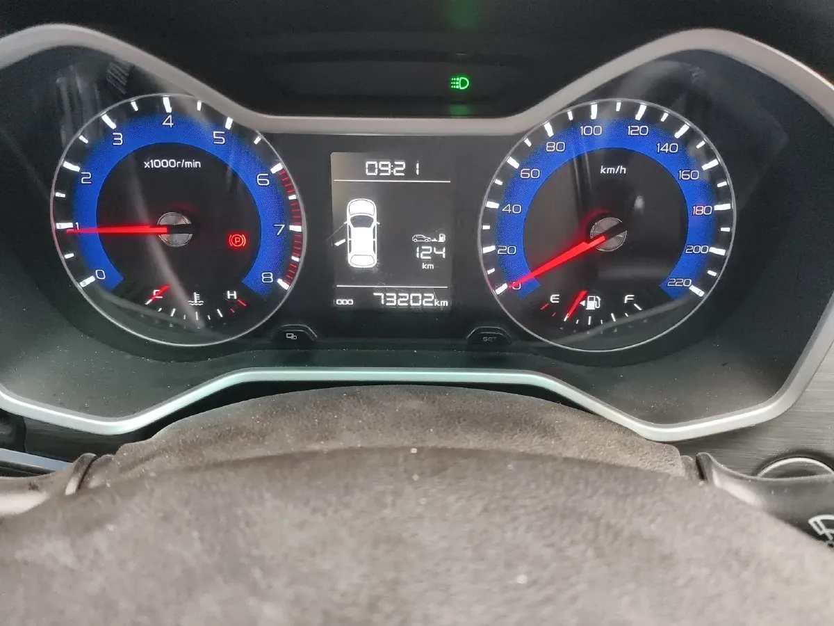 2017 Geely Vision X3 1.5L 102HP L4 5MT,autocango,china used car exporter,china ev exporter,chinese used car exporter,chinese used ev exporter