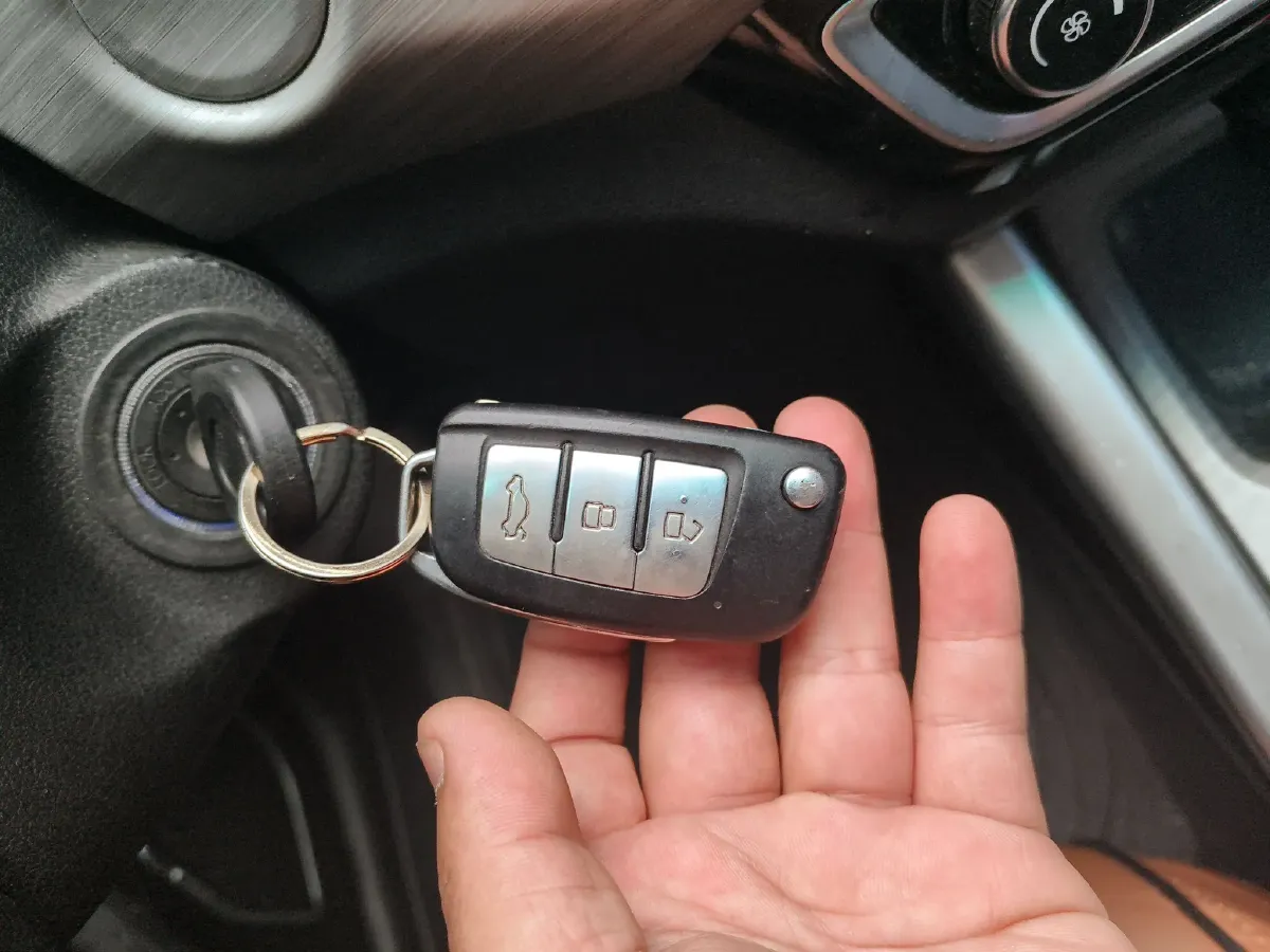 2017 Geely Vision X3 1.5L 102HP L4 5MT,autocango,china used car exporter,china ev exporter,chinese used car exporter,chinese used ev exporter