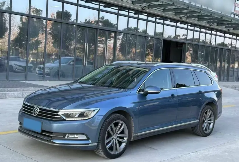 2017 Volkswagen Alltrack 2.0T 220HP L4 6DCT,autocango,china used car exporter,china ev exporter,chinese used car exporter,chinese used ev exporter