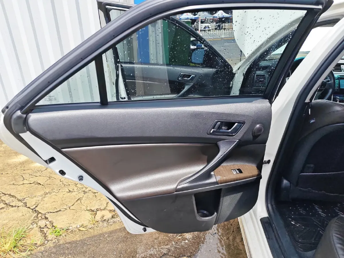 2013 Toyota Reiz 2.5L 193HP V6 6AT,autocango,china used car exporter,china ev exporter,chinese used car exporter,chinese used ev exporter