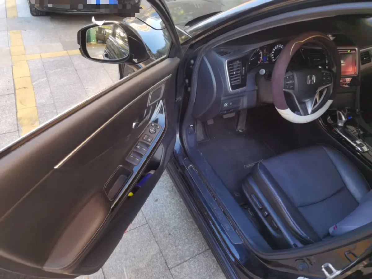 2015 Honda Spirior 2.0L 155HP L4 CVT,autocango,china used car exporter,china ev exporter,chinese used car exporter,chinese used ev exporter