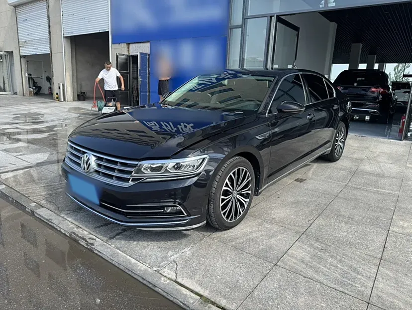 2019 Volkswagen Phideon 2.0T 224HP L4 7DCT,autocango,china used car exporter,china ev exporter,chinese used car exporter,chinese used ev exporter