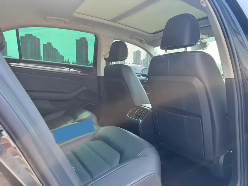 2019 Volkswagen Phideon 2.0T 224HP L4 7DCT,autocango,china used car exporter,china ev exporter,chinese used car exporter,chinese used ev exporter