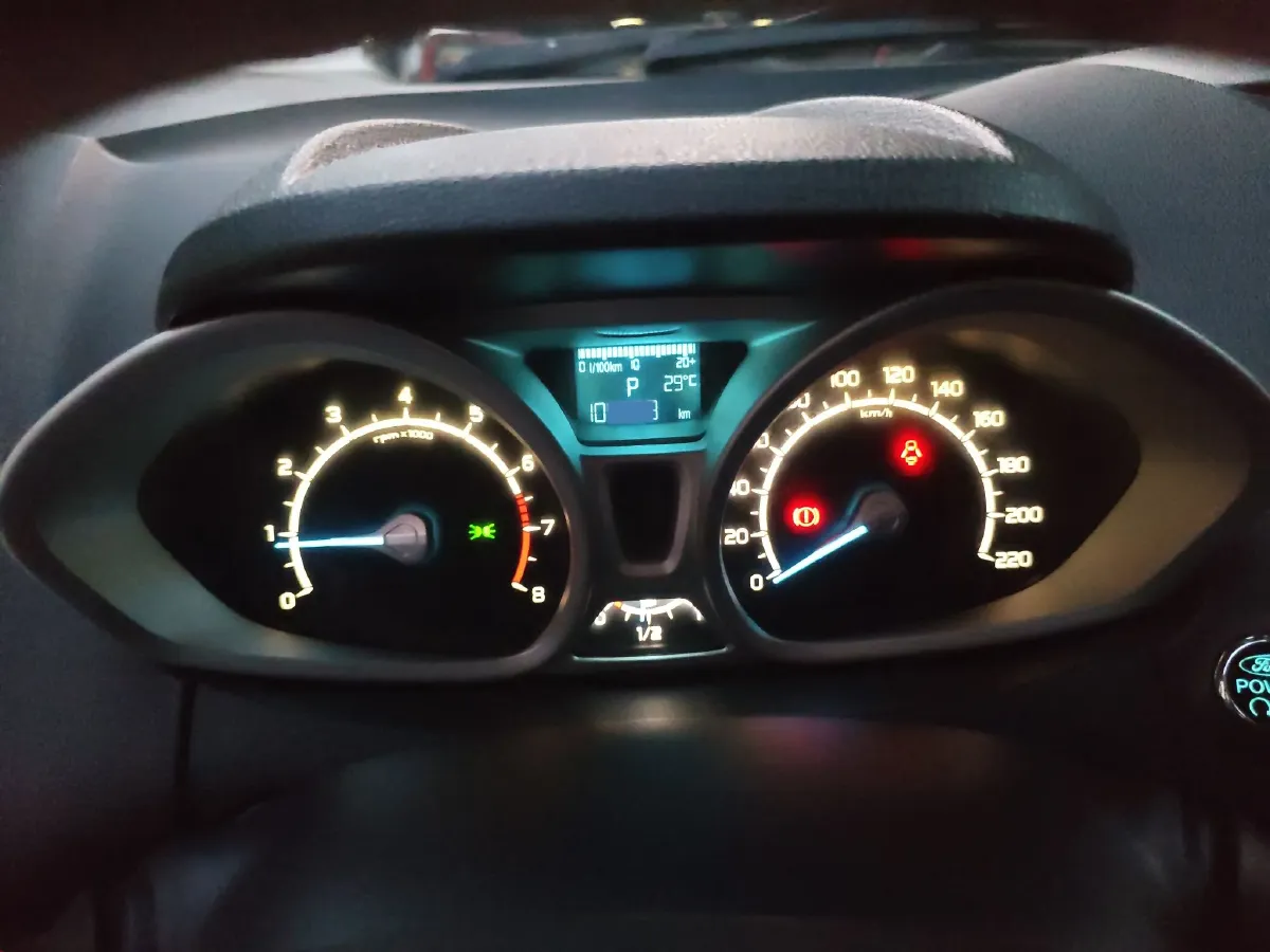 2013 Ford EcoSport 1.5L 110HP L4 6DCT,autocango,china used car exporter,china ev exporter,chinese used car exporter,chinese used ev exporter