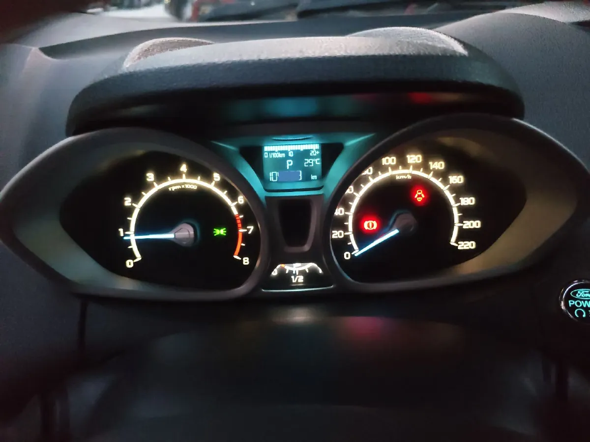 2013 Ford EcoSport 1.5L 110HP L4 6DCT,autocango,china used car exporter,china ev exporter,chinese used car exporter,chinese used ev exporter