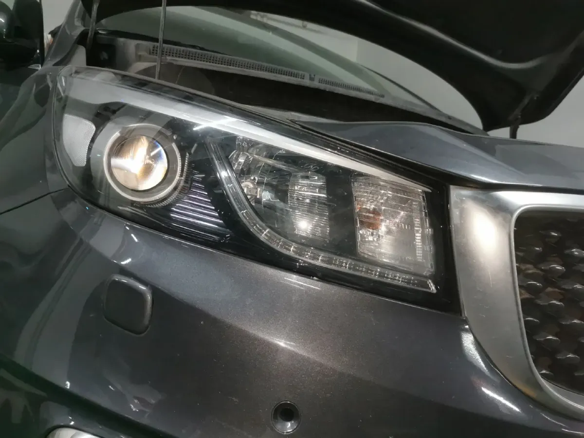 2015 Kia Carnival 2.2T 200HP L4 6AT,autocango,china used car exporter,china ev exporter,chinese used car exporter,chinese used ev exporter