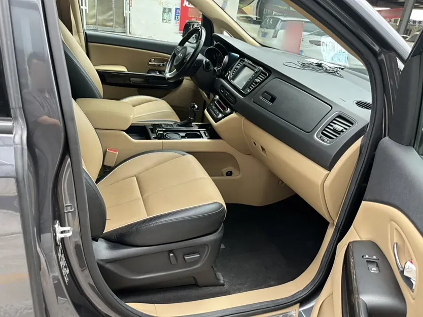 2015 Kia Carnival 2.2T 200HP L4 6AT,autocango,china used car exporter,china ev exporter,chinese used car exporter,chinese used ev exporter