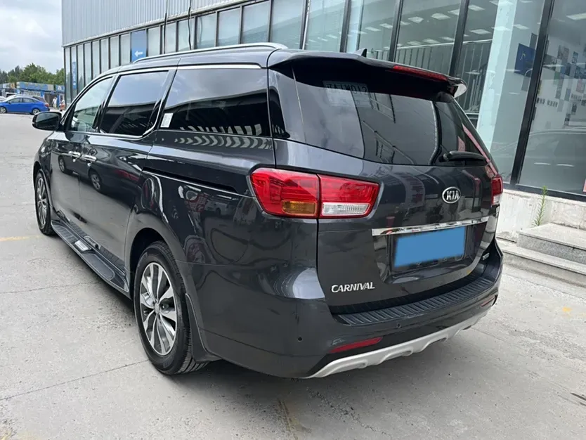 2015 Kia Carnival 2.2T 200HP L4 6AT,autocango,china used car exporter,china ev exporter,chinese used car exporter,chinese used ev exporter
