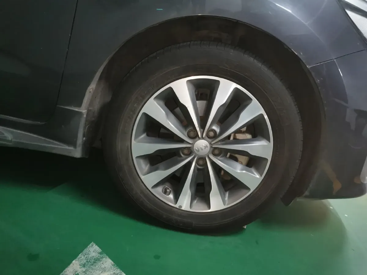 2015 Kia Carnival 2.2T 200HP L4 6AT,autocango,china used car exporter,china ev exporter,chinese used car exporter,chinese used ev exporter