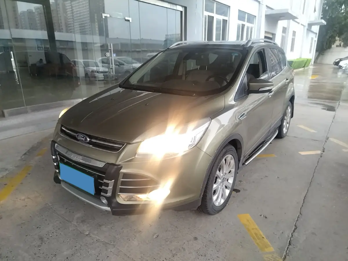 2013 Ford Kuga 1.6T 177HP L4 6AT 2013 Ford Kuga 1.6T 177HP L4 6AT