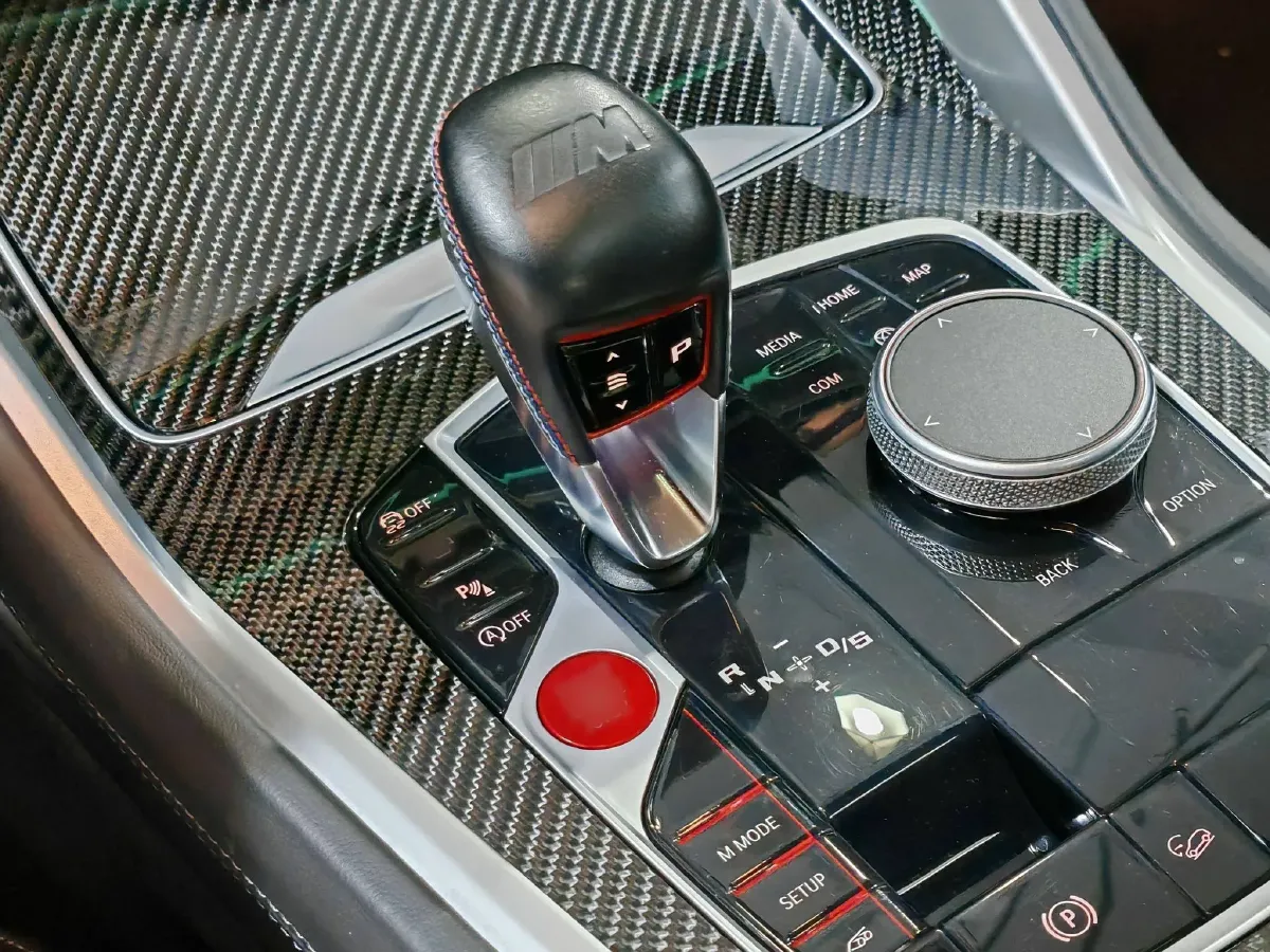 2022 BMW X6 M 4.4T 600HP V8 8AT,autocango,china used car exporter,china ev exporter,chinese used car exporter,chinese used ev exporter