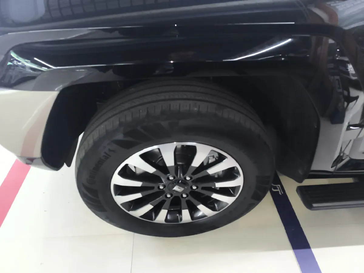 2024 Tank 700 3.0T 360HP V6 9AT PHEV 37.1KWH,autocango,china used car exporter,china ev exporter,chinese used car exporter,chinese used ev exporter