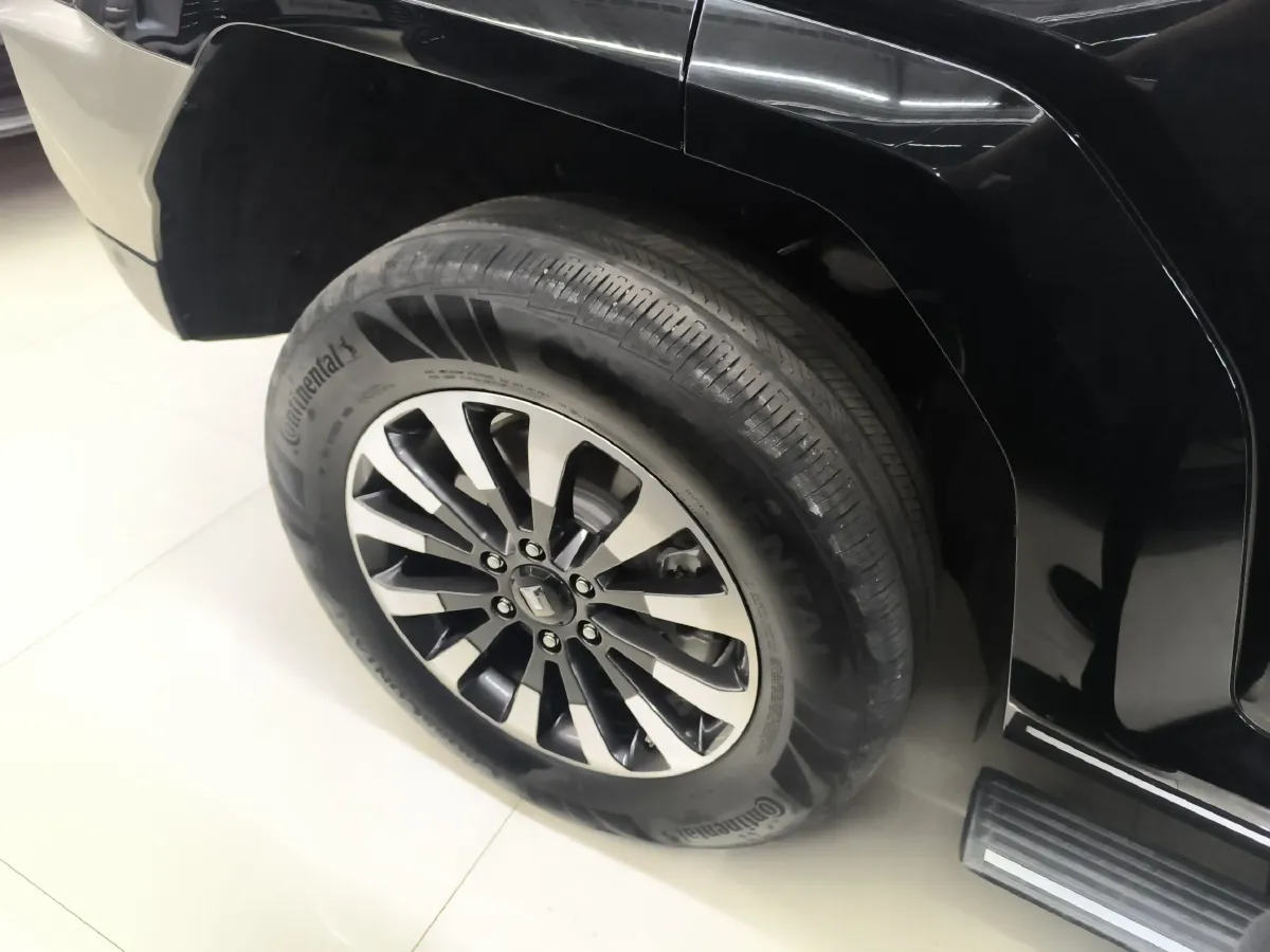 2024 Tank 700 3.0T 360HP V6 9AT PHEV 37.1KWH,autocango,china used car exporter,china ev exporter,chinese used car exporter,chinese used ev exporter