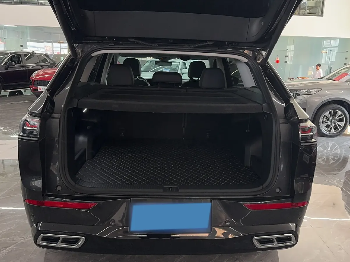 2023 Volkswagen Tavendor 2.0T 220HP L4 7DCT,autocango,china used car exporter,china ev exporter,chinese used car exporter,chinese used ev exporter