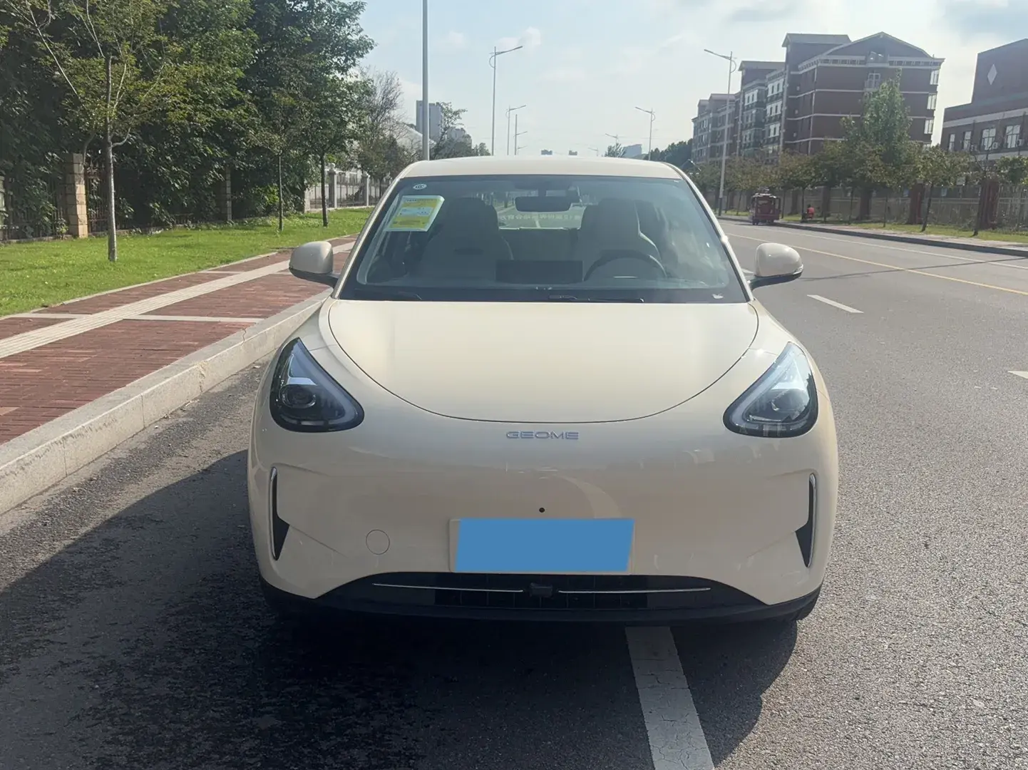 2025 GEELY GALAXY thumbnail 2