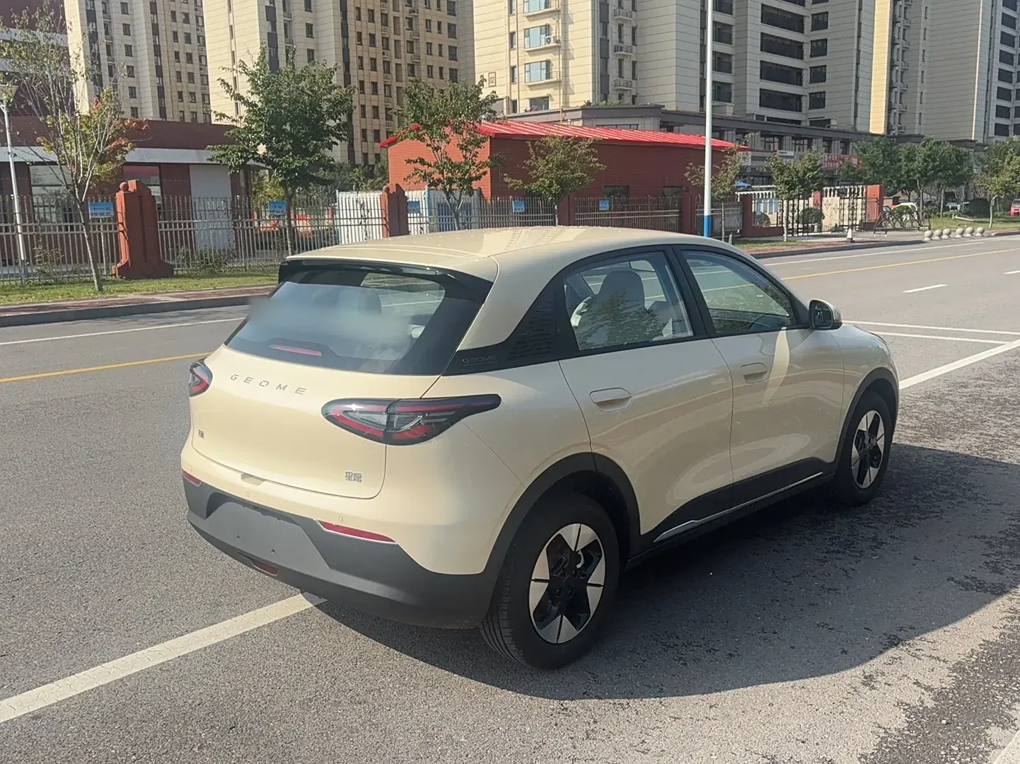 2025 GEELY GALAXY thumbnail 4
