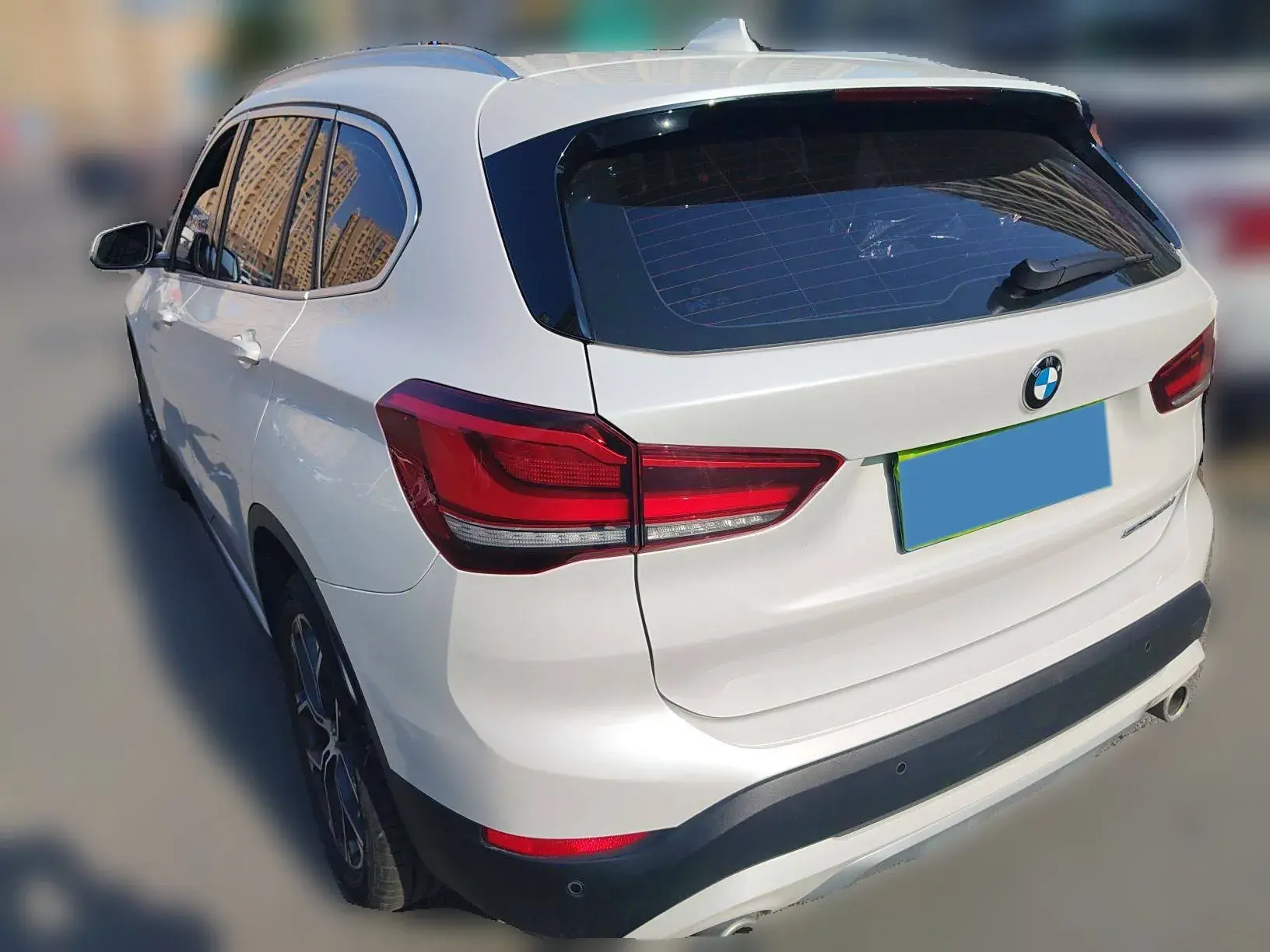 2020 BMW X1 thumbnail 4