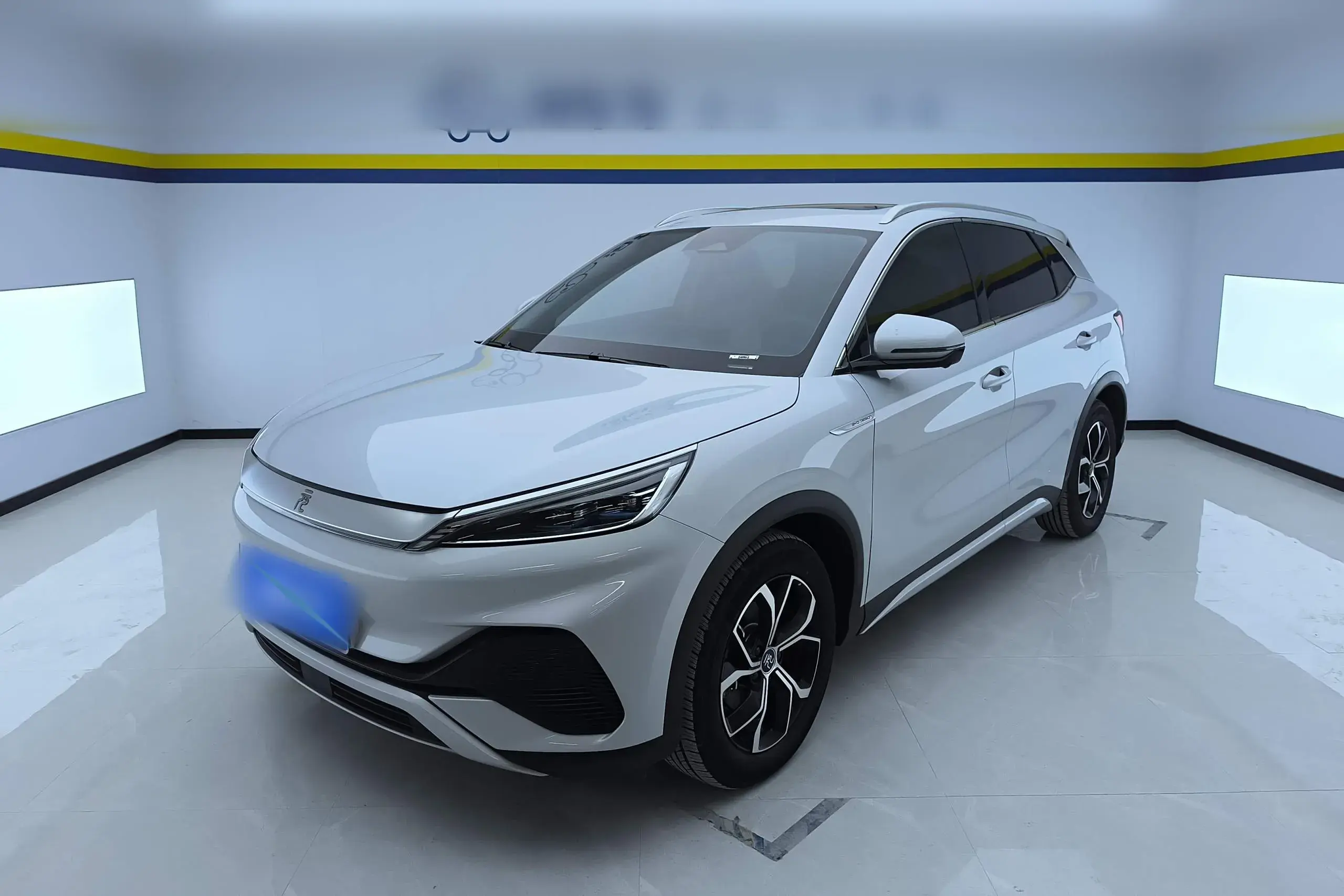 2023 BYD YUAN view 1