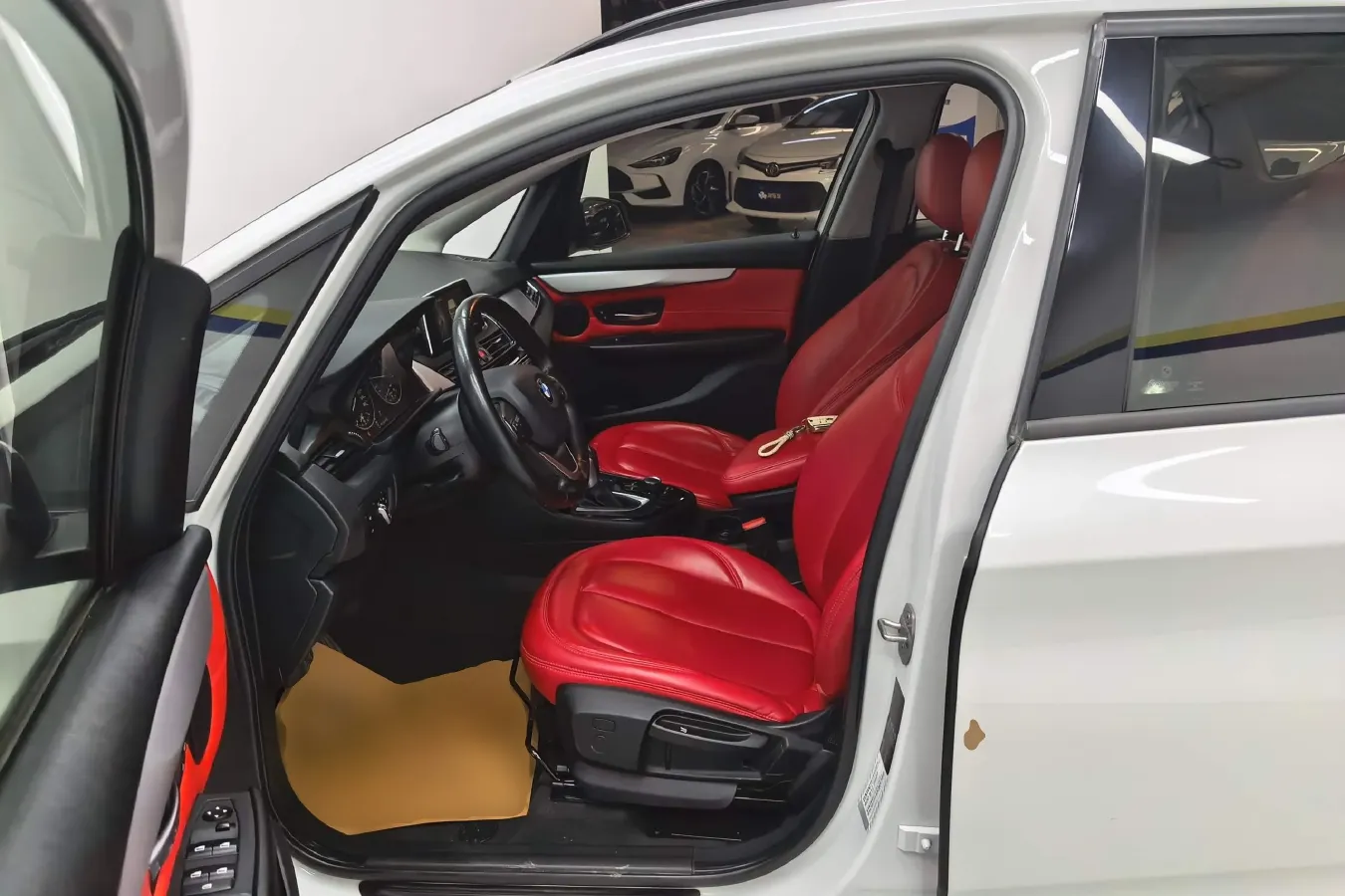 2016 BMW 2 Series Wagon 1.5T 136HP L3 6AT,autocango,china used car exporter,china ev exporter,chinese used car exporter,chinese used ev exporter