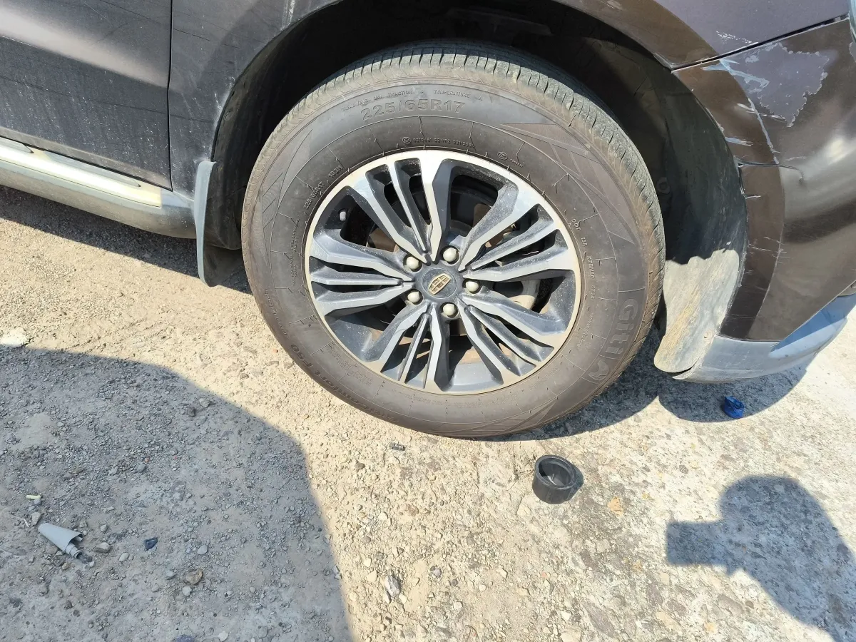 2016 Geely Vision X6 1.8L 133HP L4 5MT,autocango,china used car exporter,china ev exporter,chinese used car exporter,chinese used ev exporter