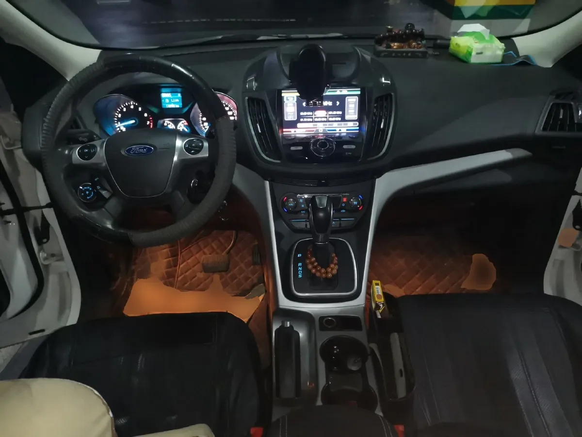 2015 Ford Kuga 1.5T 181HP L4 6AT,autocango,china used car exporter,china ev exporter,chinese used car exporter,chinese used ev exporter