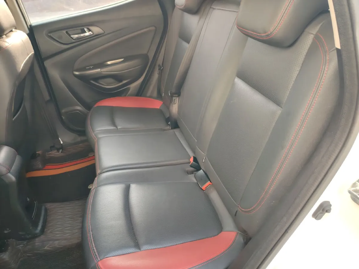 2016 ChangAn CS15 1.5L 107HP L4 5MT,autocango,china used car exporter,china ev exporter,chinese used car exporter,chinese used ev exporter