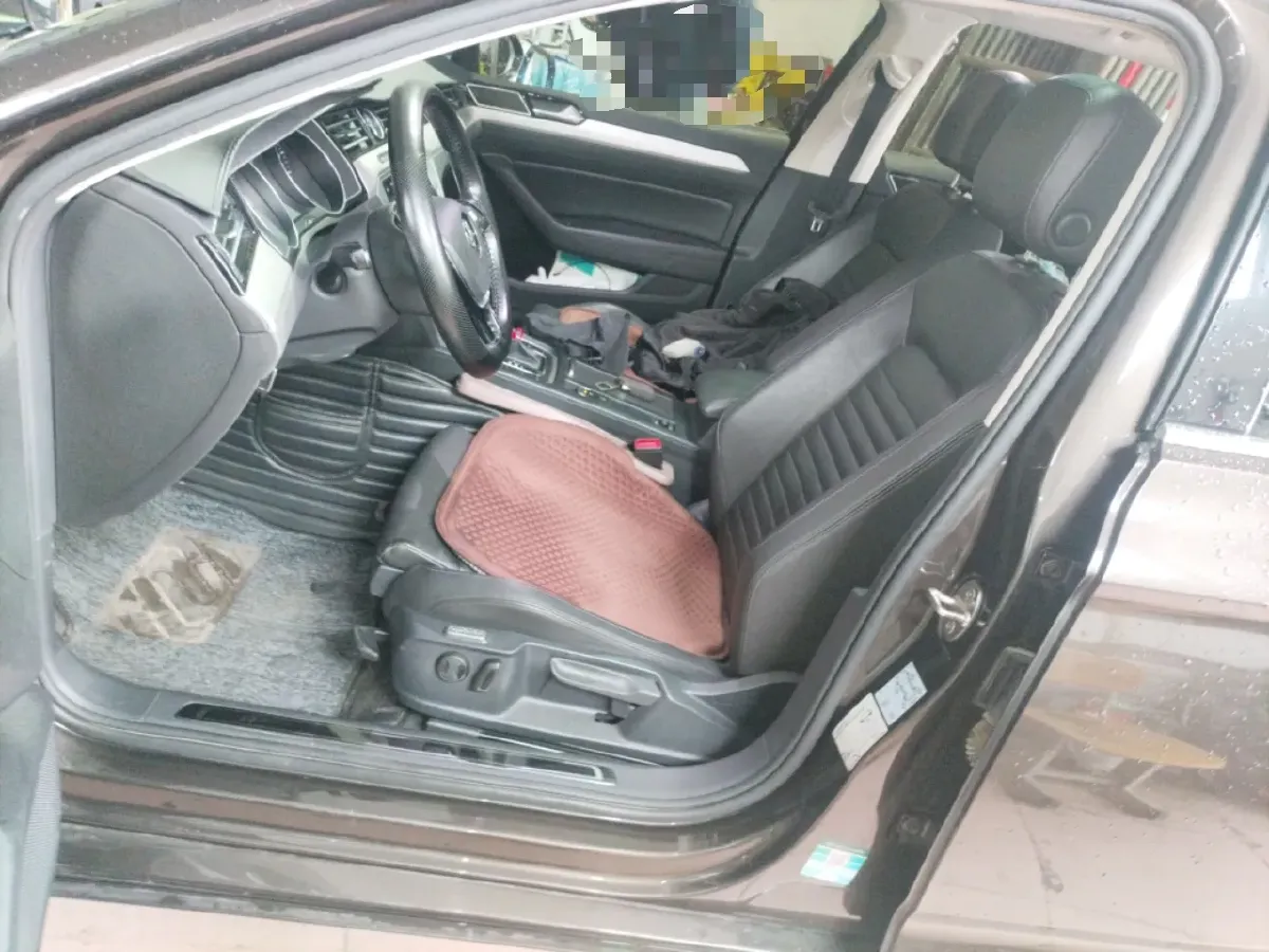 2018 Volkswagen Alltrack 2.0T 220HP L4 6DCT,autocango,china used car exporter,china ev exporter,chinese used car exporter,chinese used ev exporter