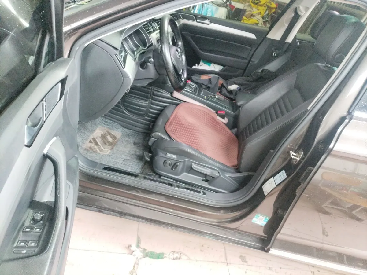 2018 Volkswagen Alltrack 2.0T 220HP L4 6DCT,autocango,china used car exporter,china ev exporter,chinese used car exporter,chinese used ev exporter