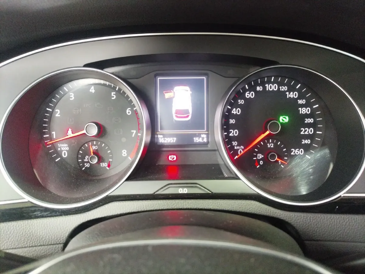 2018 Volkswagen Alltrack 2.0T 220HP L4 6DCT,autocango,china used car exporter,china ev exporter,chinese used car exporter,chinese used ev exporter